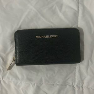 MICHAEL KORS Jet Set Leather Wallet, Black Pebble with Gold